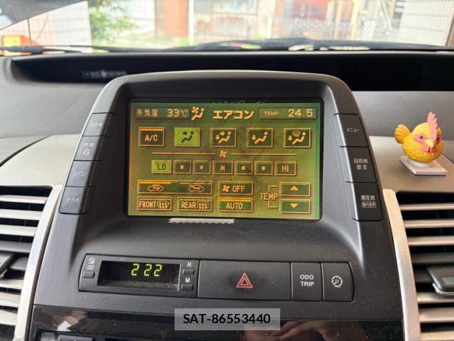 Toyota PRIUS 2004-06 8727689-16