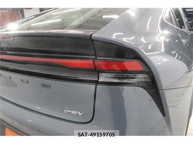 Toyota PRIUS 2023-11 8727910-16