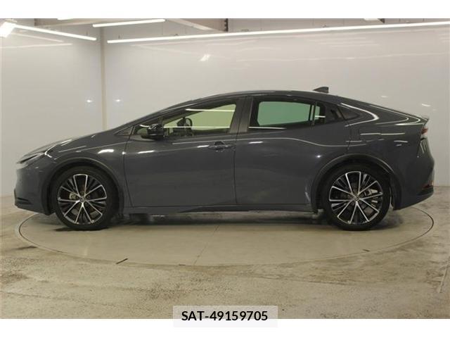 Toyota PRIUS 2023-11 8727910-7