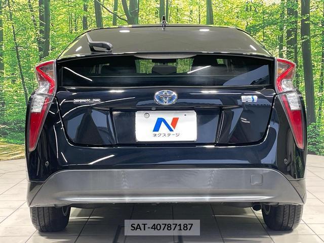 Toyota PRIUS 2017-07 8727982-14