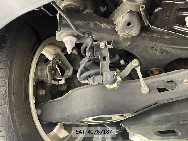 Toyota PRIUS 2017-07 8727982-19