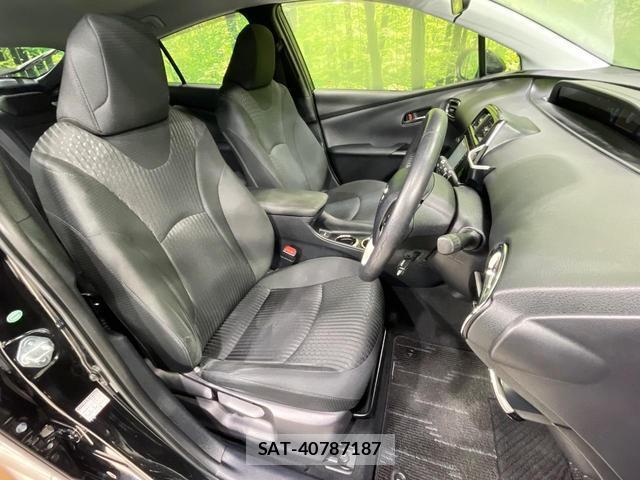 Toyota PRIUS 2017-07 8727982-7