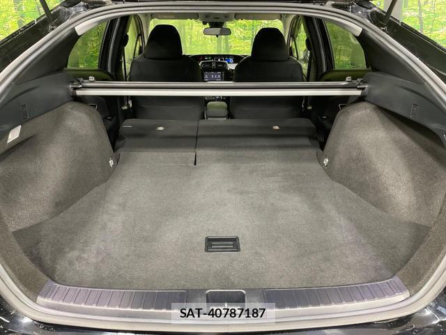 Toyota PRIUS 2017-07 8727982-9