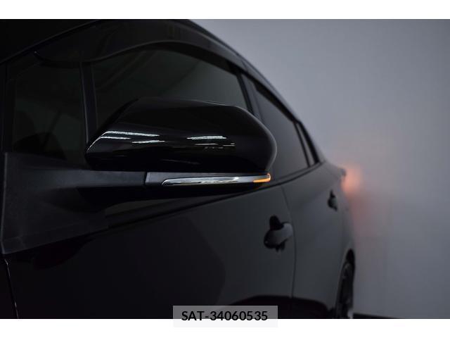 Toyota PRIUS 2017-05 8728294-17
