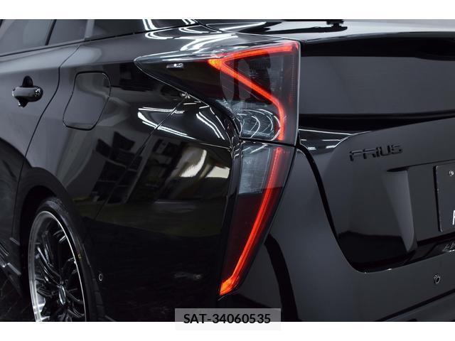 Toyota PRIUS 2017-05 8728294-5