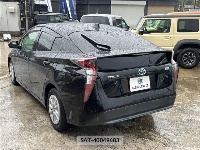Toyota PRIUS 2018-11 8728316-12