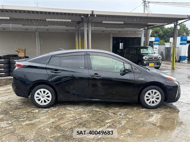 Toyota PRIUS 2018-11 8728316-15