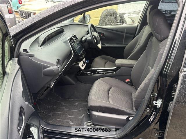 Toyota PRIUS 2018-11 8728316-4