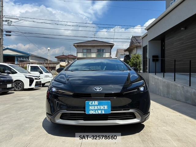 Toyota PRIUS 2024-04 8728396-1