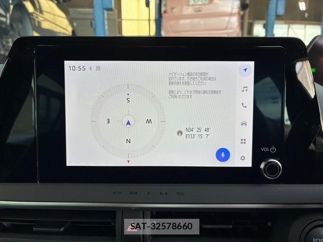 Toyota PRIUS 2024-04 8728396-14