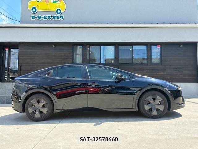 Toyota PRIUS 2024-04 8728396-3