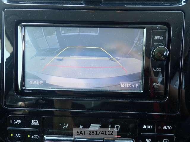 Toyota PRIUS 2015-12 8728610-13