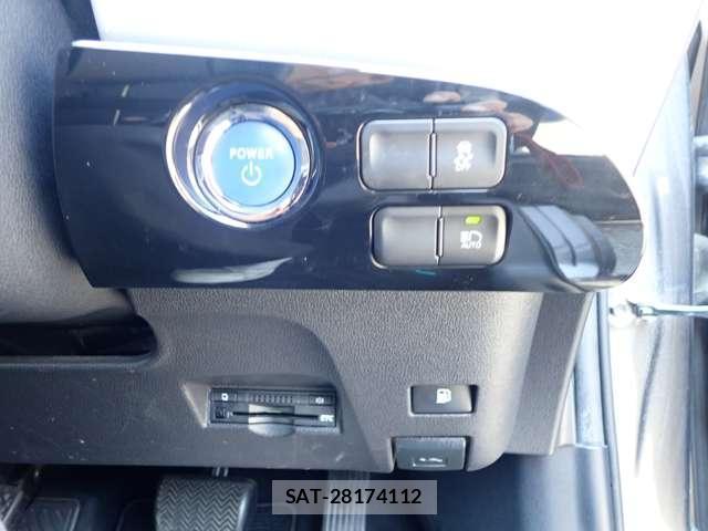 Toyota PRIUS 2015-12 8728610-16