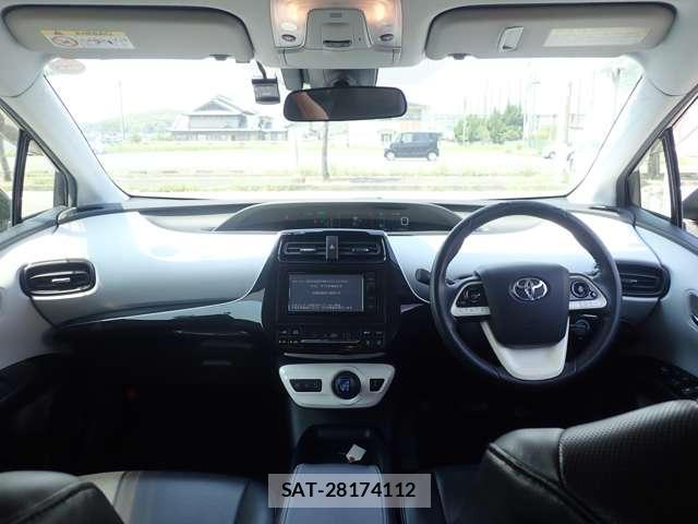 Toyota PRIUS 2015-12 8728610-2