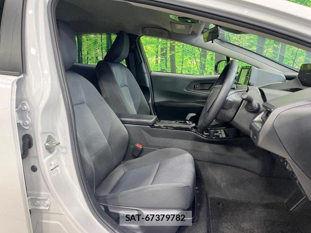 Toyota PRIUS 2024-05 8728675-7