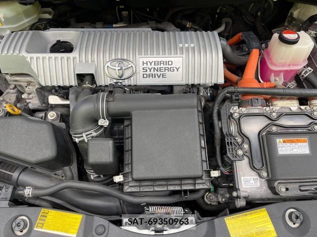 Toyota PRIUS 2014-06 8728771-17