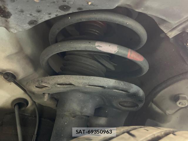 Toyota PRIUS 2014-06 8728771-19