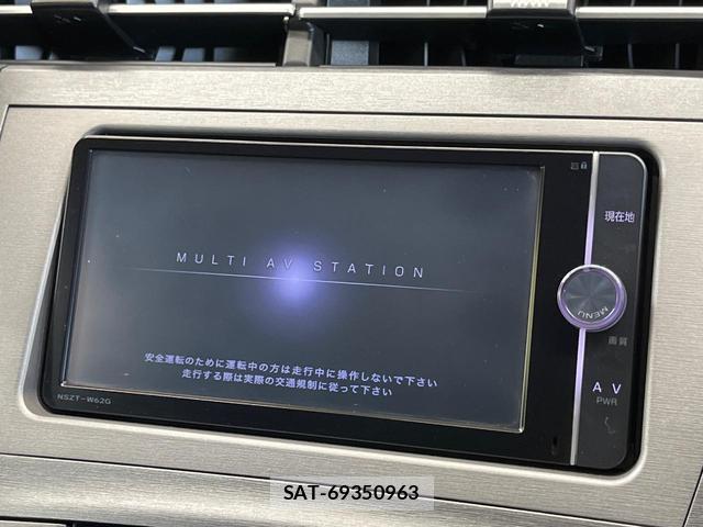 Toyota PRIUS 2014-06 8728771-2