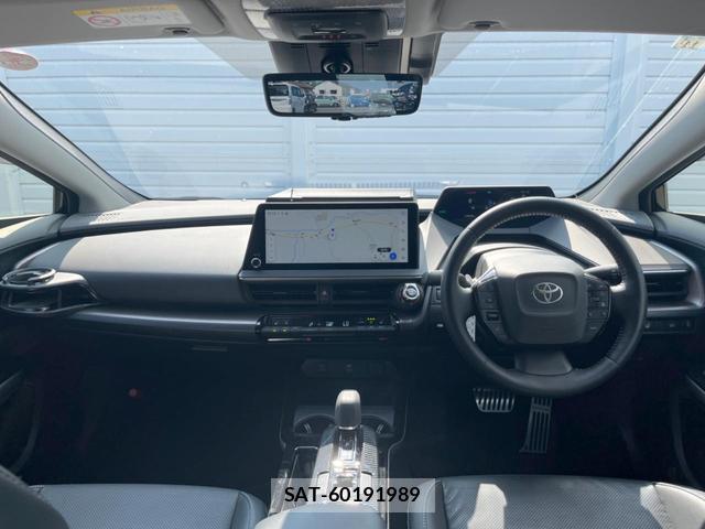 Toyota PRIUS 2023-11 8728796-1