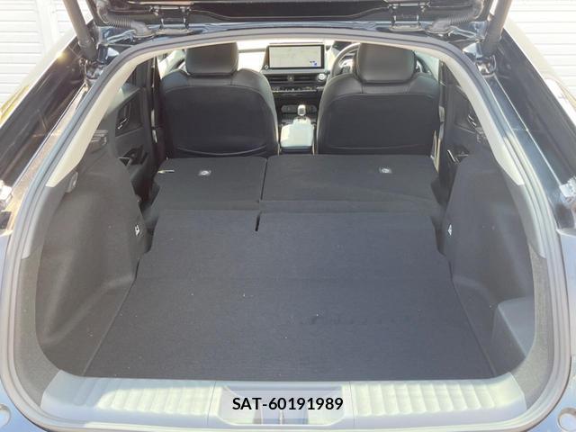 Toyota PRIUS 2023-11 8728796-10