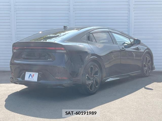 Toyota PRIUS 2023-11 8728796-17