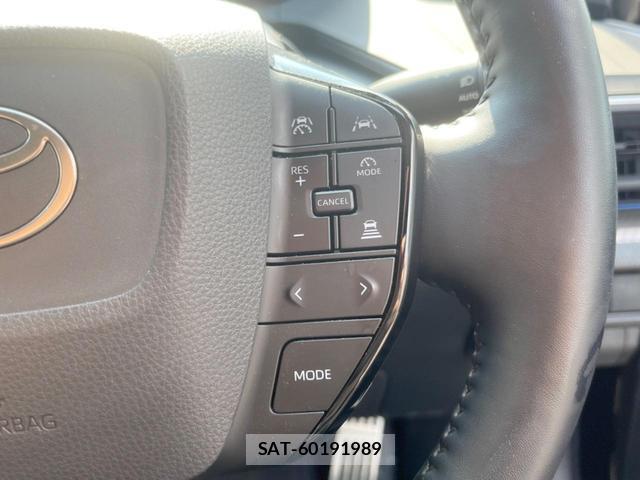 Toyota PRIUS 2023-11 8728796-6
