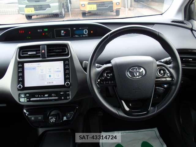 Toyota PRIUS 2021-07 8728874-1