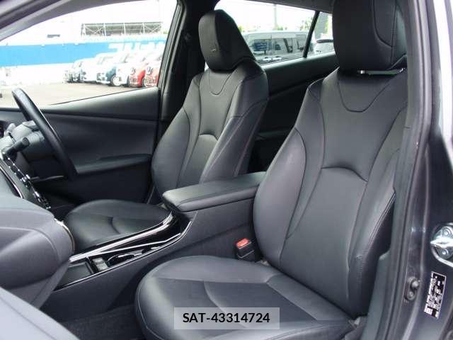 Toyota PRIUS 2021-07 8728874-11
