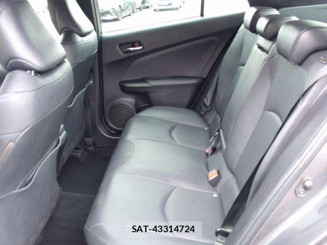 Toyota PRIUS 2021-07 8728874-12