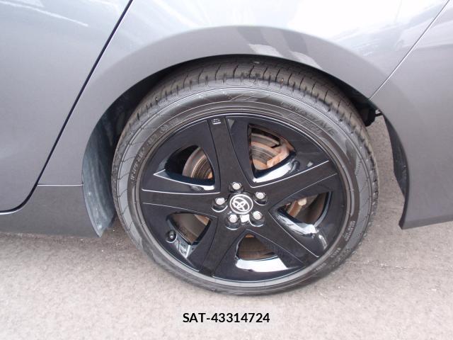 Toyota PRIUS 2021-07 8728874-16