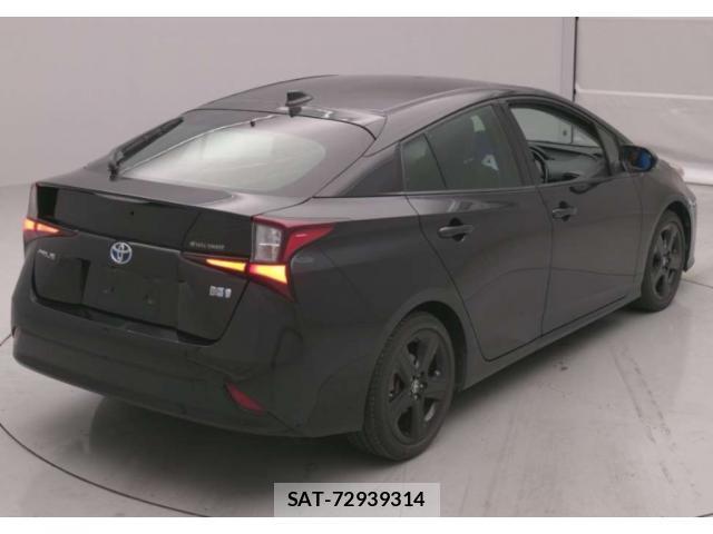 Toyota PRIUS 2021-07 8729268-1