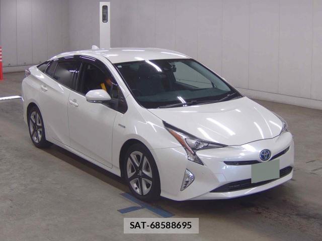Toyota PRIUS 2016-03 8729463-4