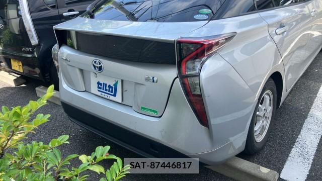 Toyota PRIUS 2016-11 8729542-1