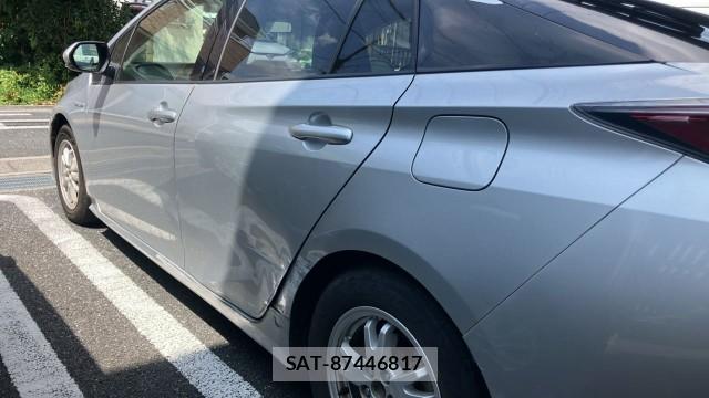 Toyota PRIUS 2016-11 8729542-10