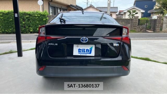 Toyota PRIUS 2019-09 8729588-1
