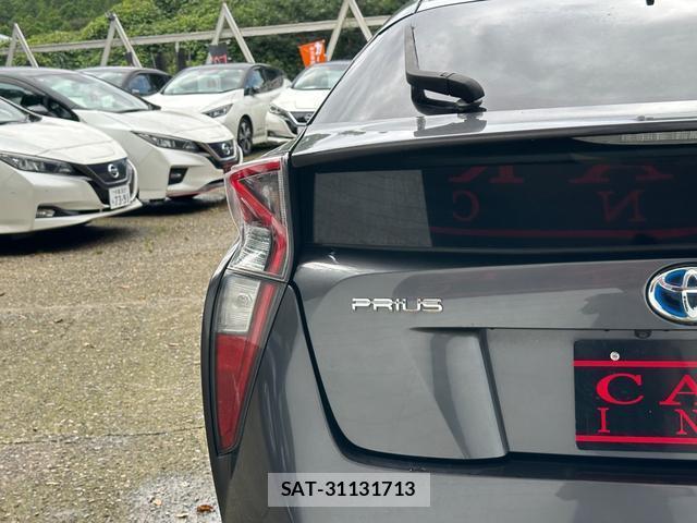 Toyota PRIUS 2016-06 8729700-11