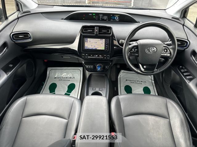 Toyota PRIUS 2019-06 8729889-1