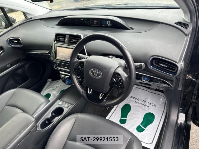 Toyota PRIUS 2019-06 8729889-11