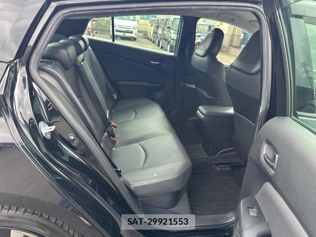 Toyota PRIUS 2019-06 8729889-12