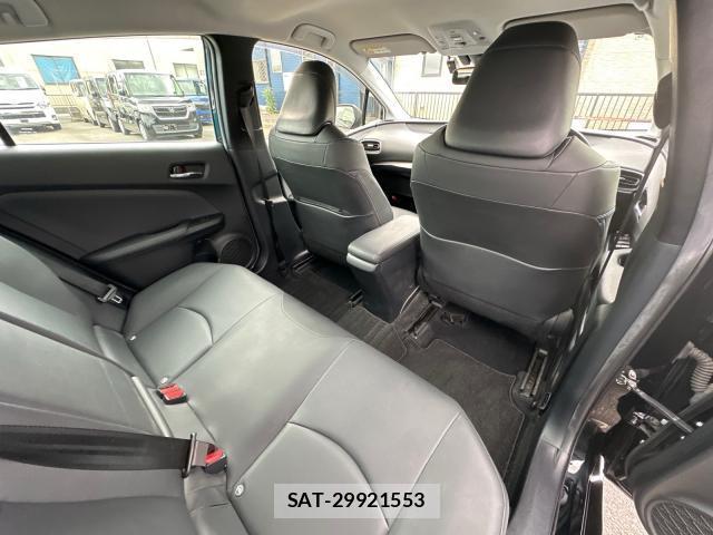 Toyota PRIUS 2019-06 8729889-14
