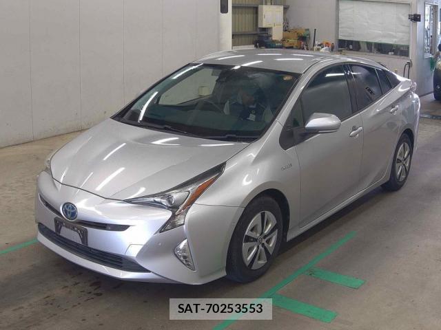 Toyota PRIUS 2017-08 8730138-3