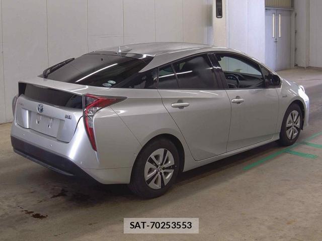 Toyota PRIUS 2017-08 8730138-4