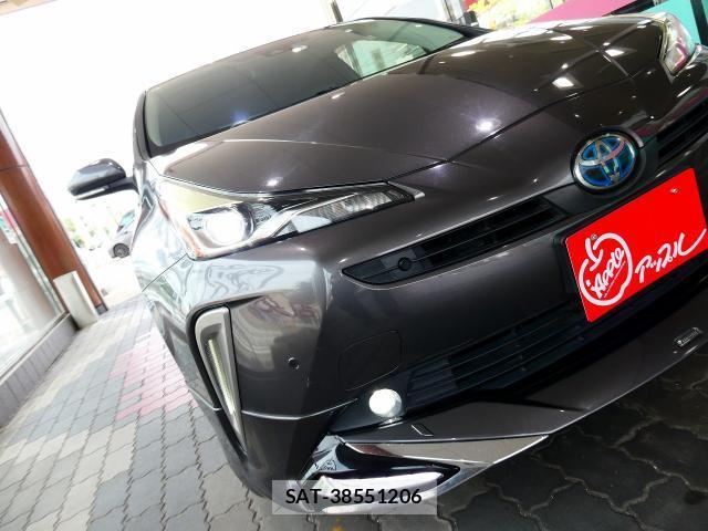 Toyota PRIUS 2019-08 8730193-12