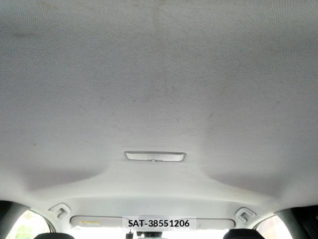 Toyota PRIUS 2019-08 8730193-16
