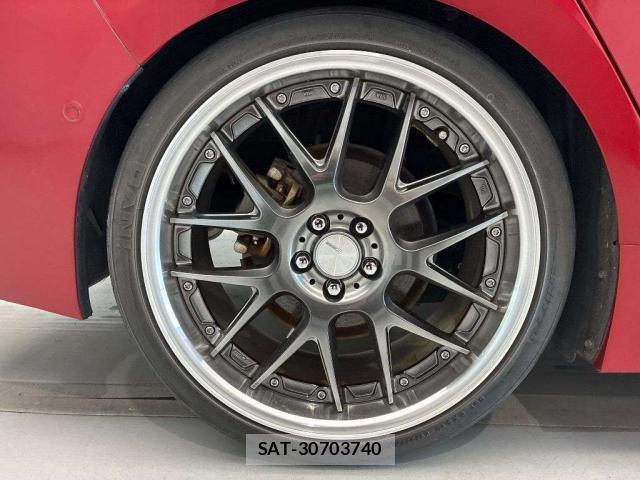 Toyota PRIUS 2019-10 8730293-10