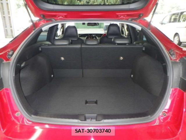Toyota PRIUS 2019-10 8730293-7