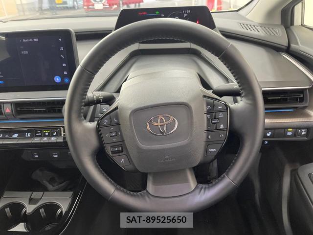 Toyota PRIUS 2023-09 8730375-10