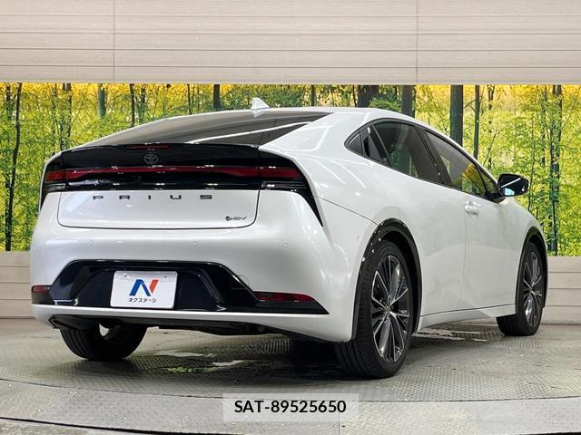 Toyota PRIUS 2023-09 8730375-16