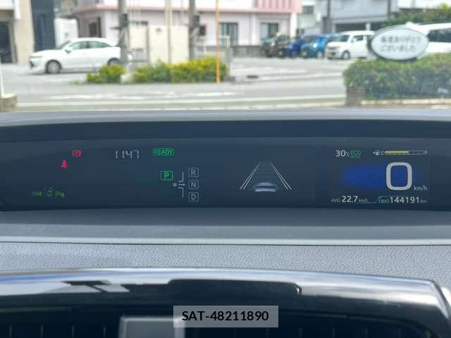 Toyota PRIUS 2017-12 8730421-10