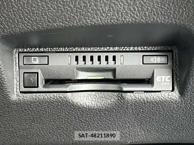 Toyota PRIUS 2017-12 8730421-13